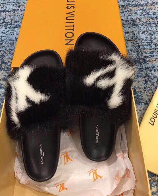Louis Vuitton Bedroom Slippers - For Sale on 1stDibs