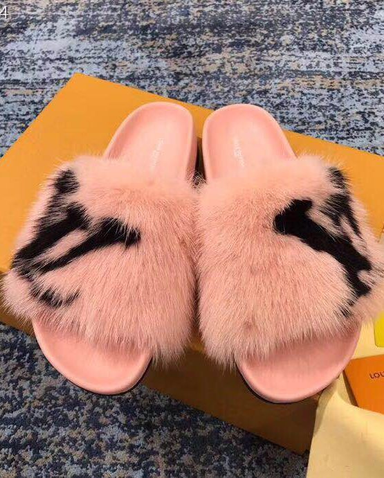Louis Vuitton Slippers Pink Fluffy