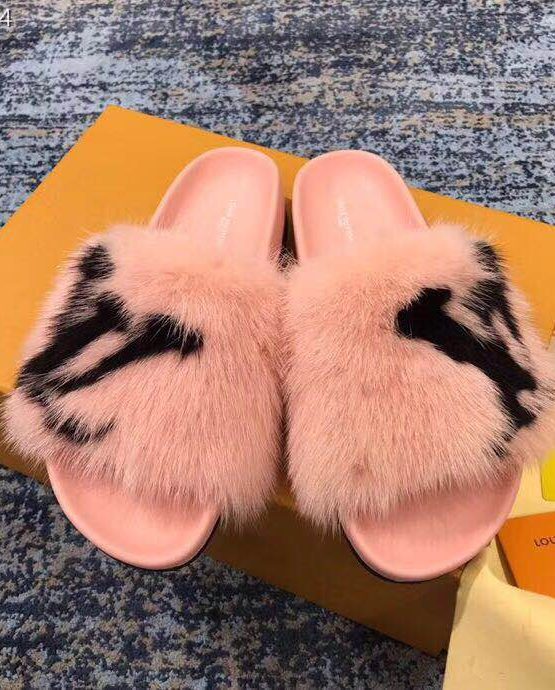 lv slippers fur