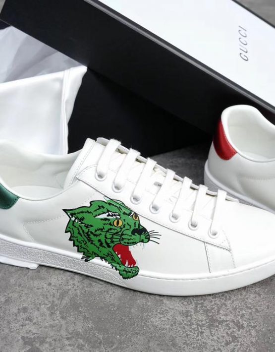 gucci tennis shoes with tiger