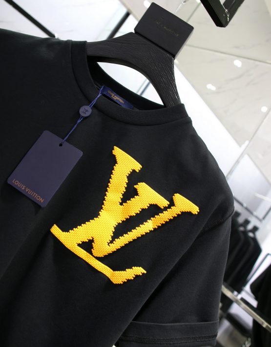 New Lv Logo T Shirt | semashow.com