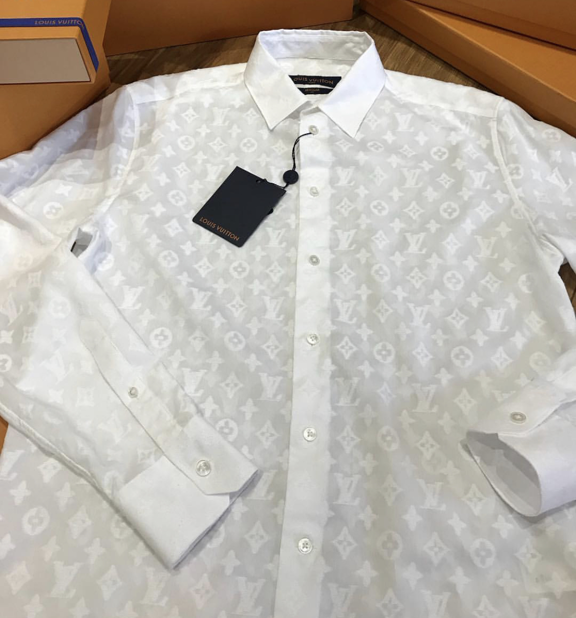 Louis Vuitton Monogram White Shirt – Billionairemart