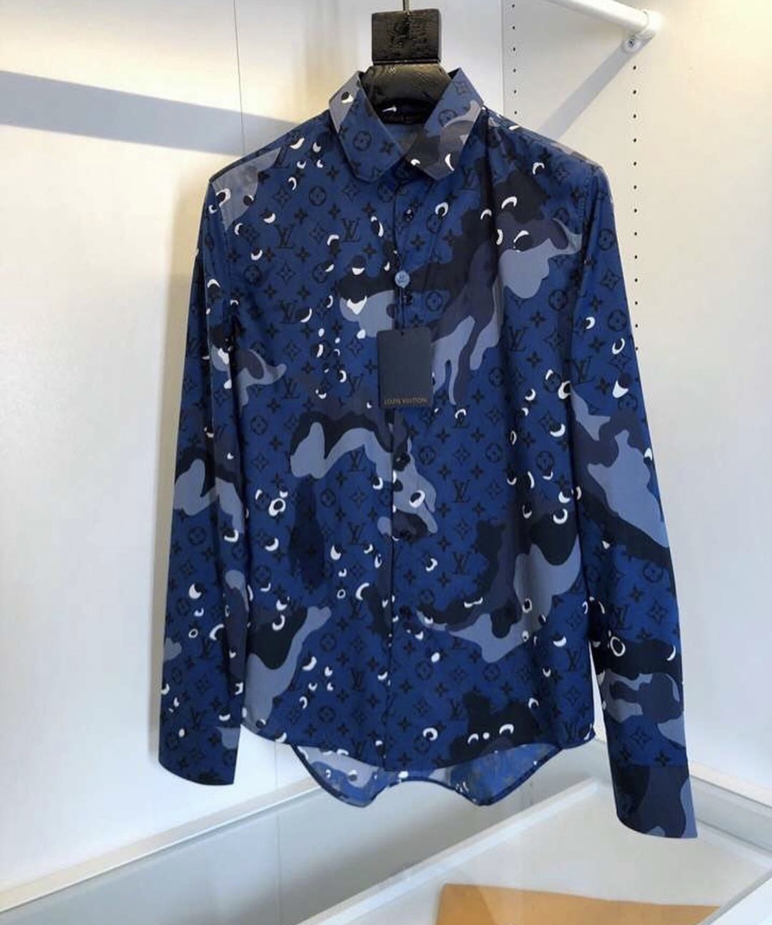 Louis Vuitton CAMO DNA SHIRT – Billionairemart